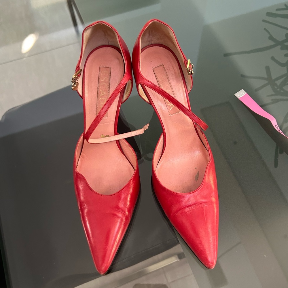 Escada pumps fair conditions 37.5 red with 3 inch heel